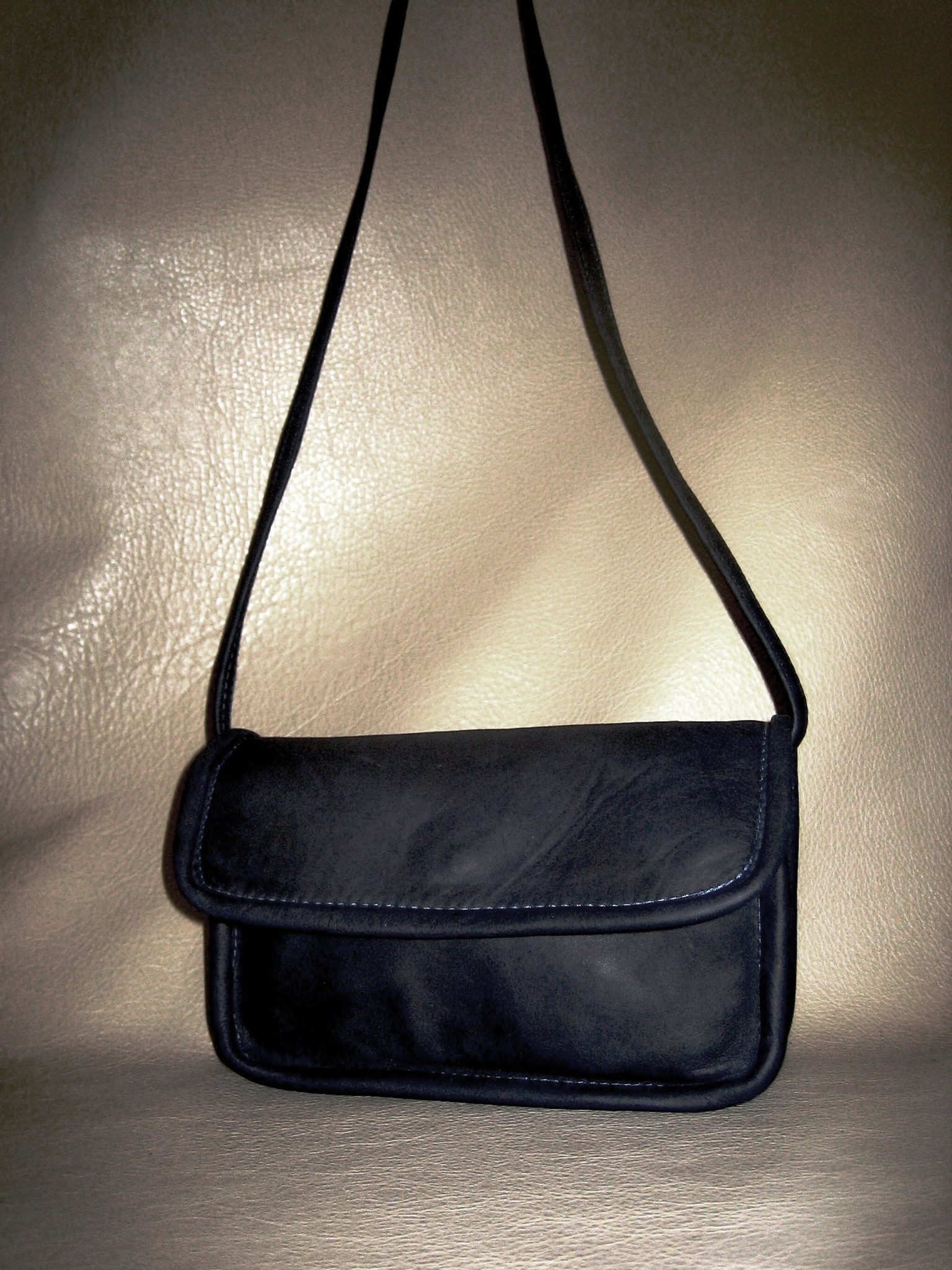 Lorenzi Leather handbags travel bags made in america with quality