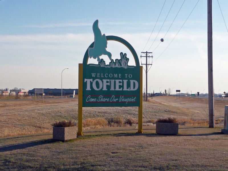 Moving From a City to a Small Town Pros & Cons The LorenzTeam