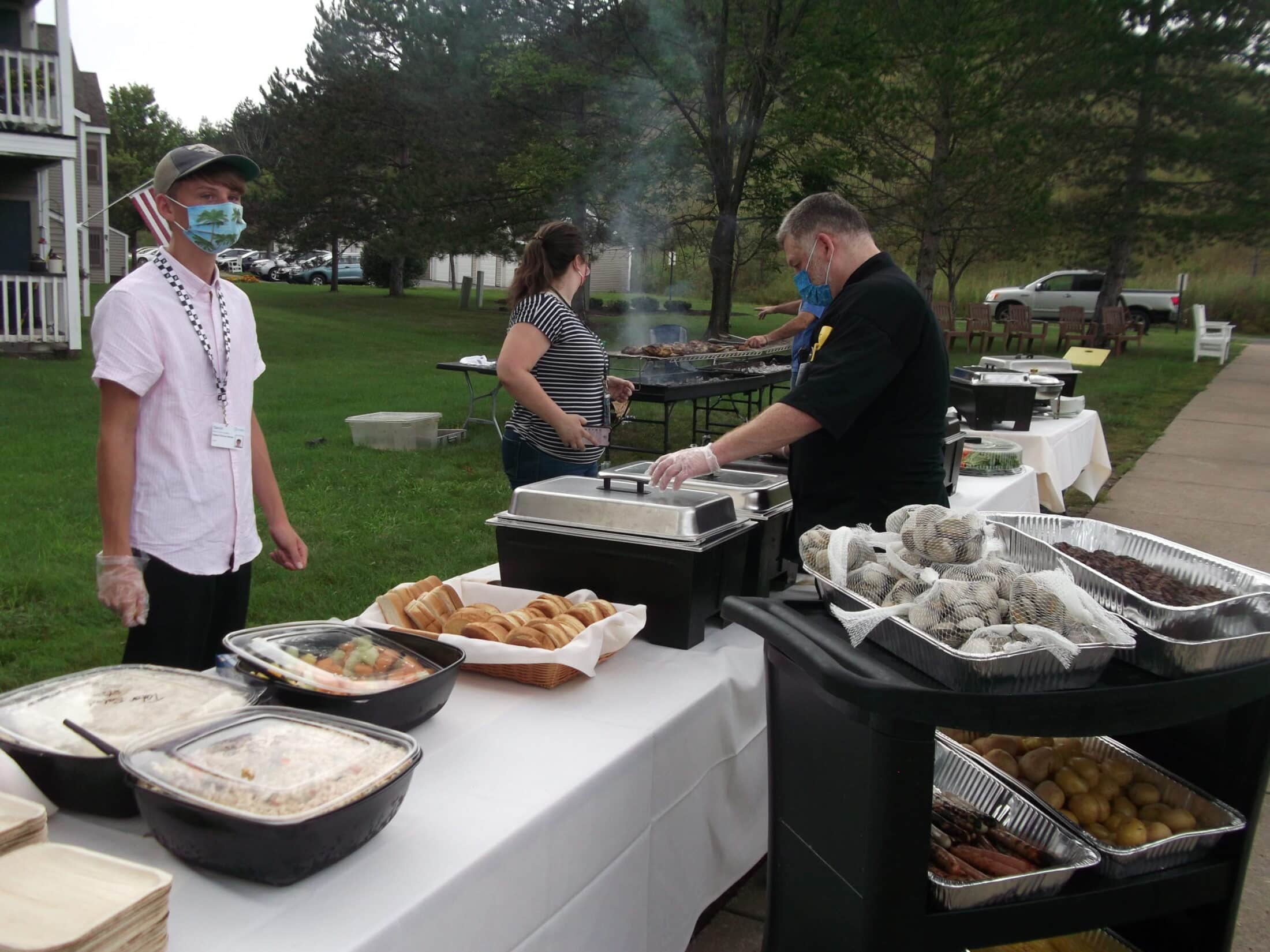 The Nottingham BBQ Loretto