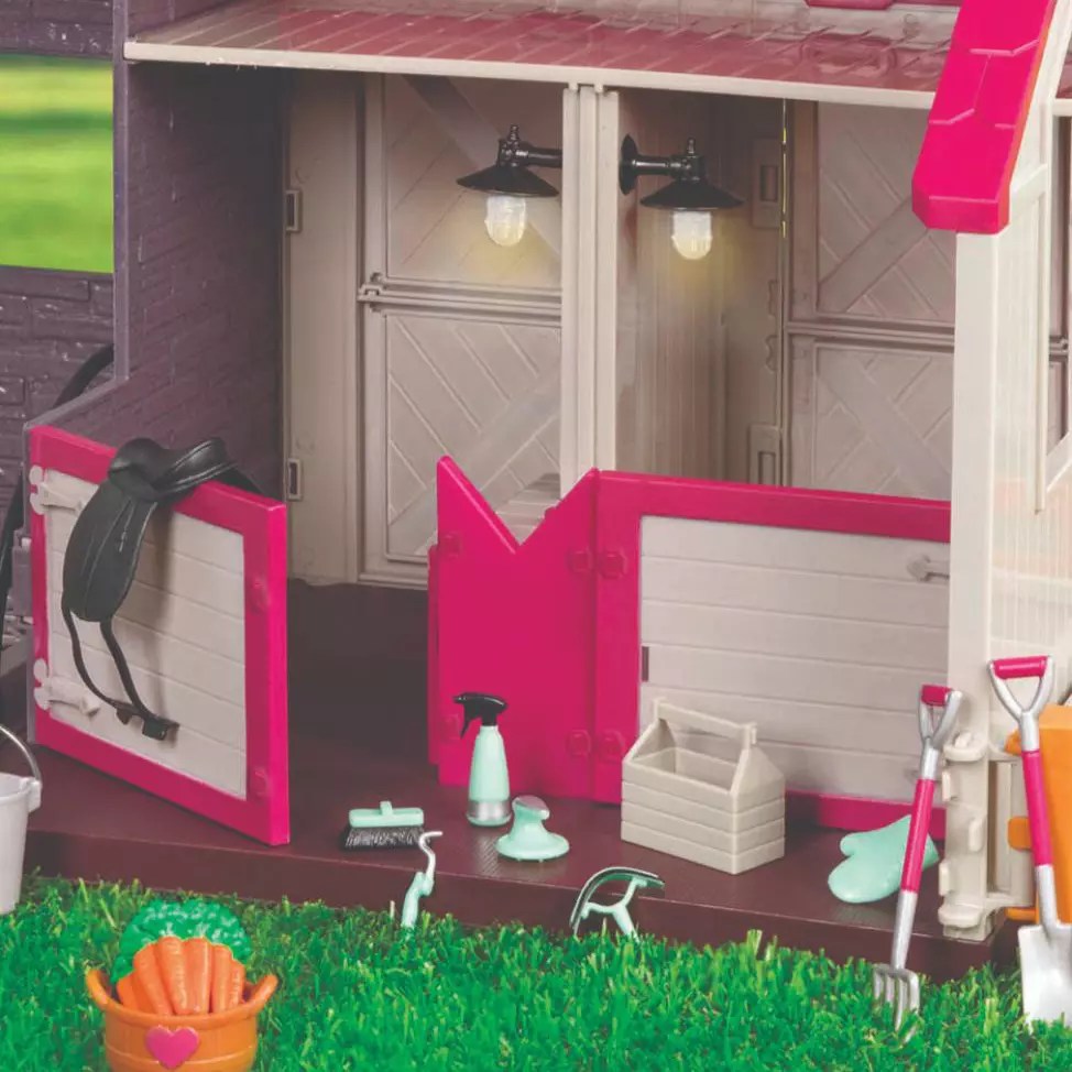 Horse Haven Toy Horse Stable & Accessories Lori