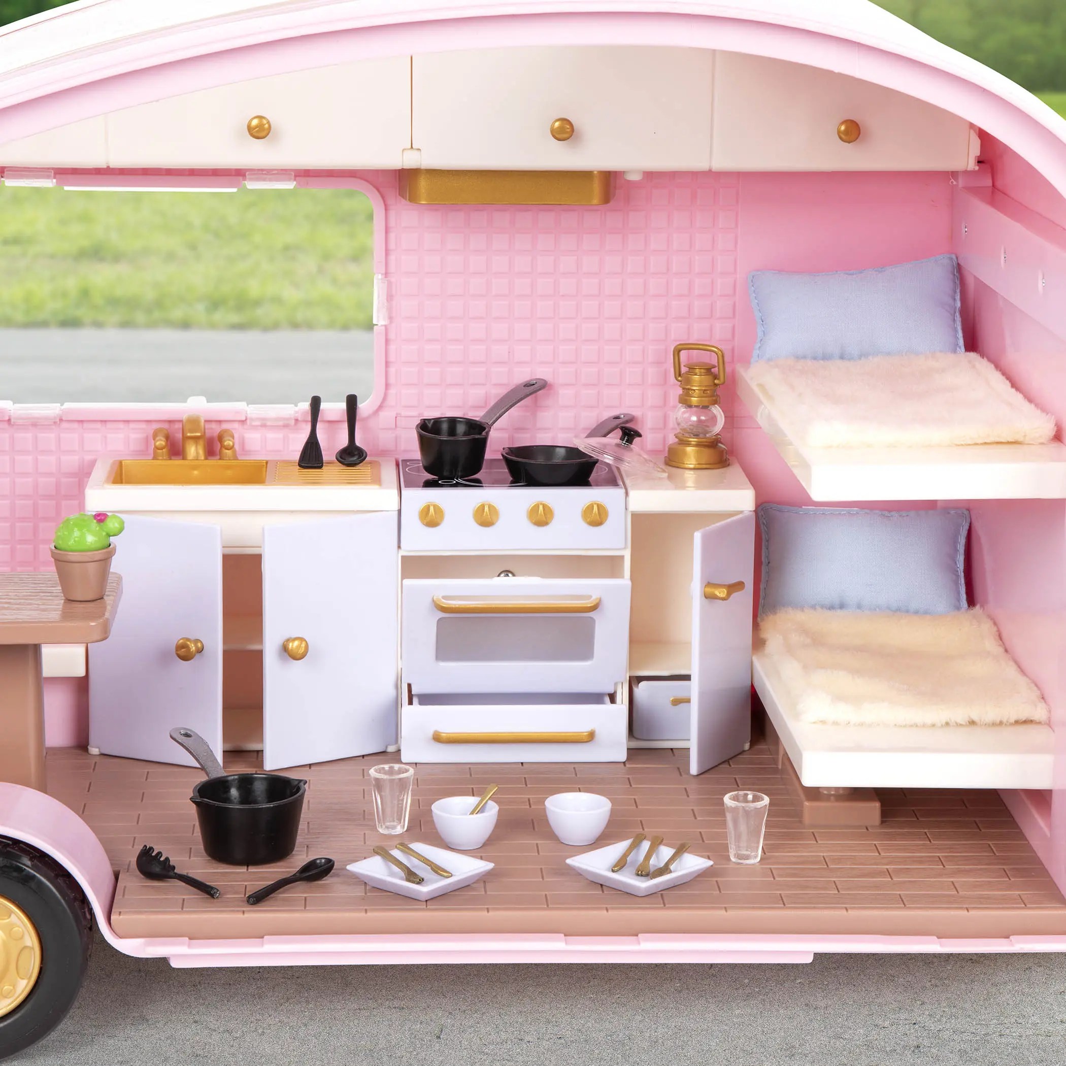 Roller Glamper Camper for 6inch Dolls Lori