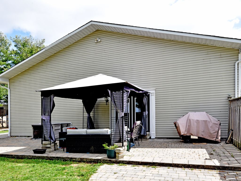 Lori Ingram Real Estate 204 Campbell Drive Arnprior