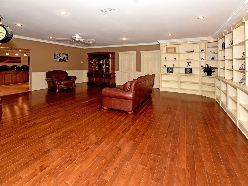 Lori Ingram Real Estate 204 Campbell Drive Arnprior