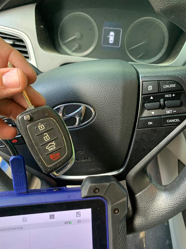 Lost Hyundai Car Key Replacement What To Do, Options, Costs & More