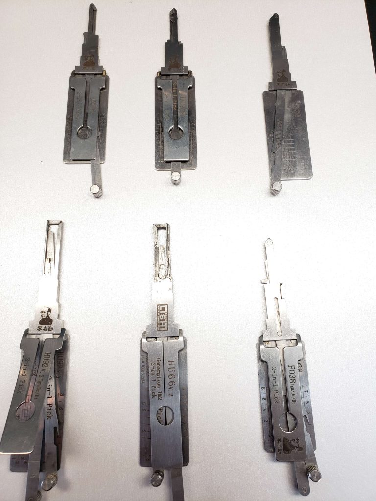 2021 Car Keys Replacement Cost - Locksmith, Dealer, Online. Tips & More