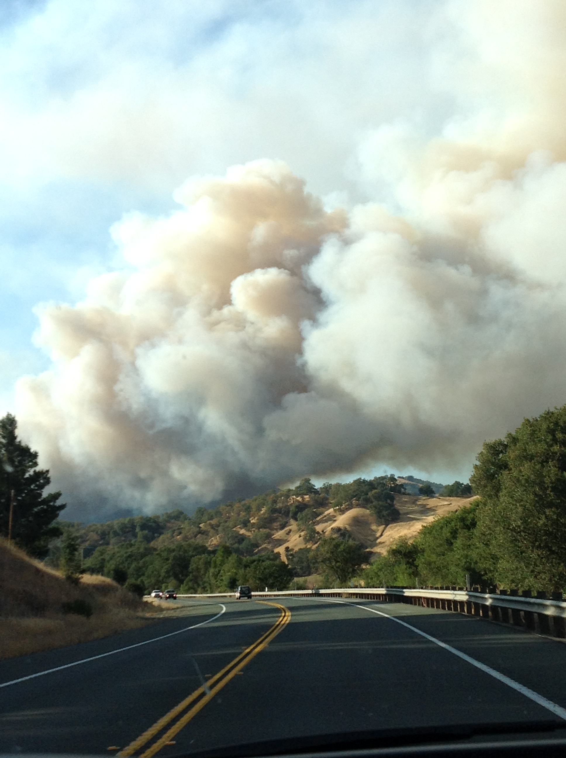 [More Photos] Fire Near Ukiah Burns Homes, Residents Northeast of Ukiah