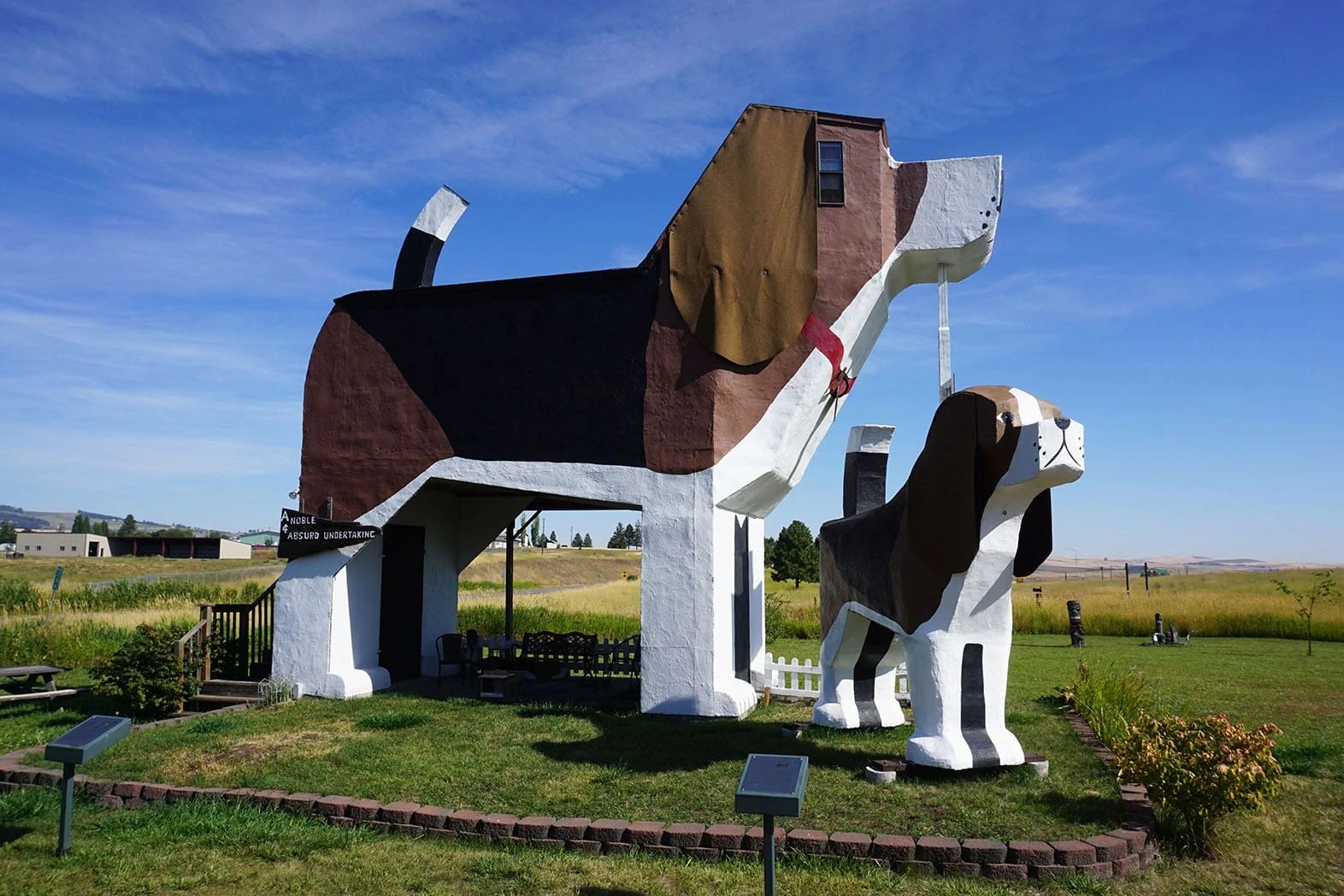 It's a Big, Big, Beagle! Dog Bark Park Inn Idaho Lost In Food