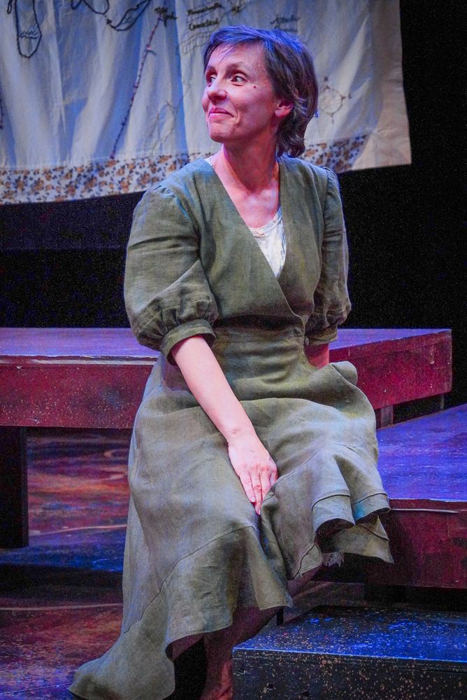 Bidding Adieu to Les Filles du Quoi? Lost Nation Theater