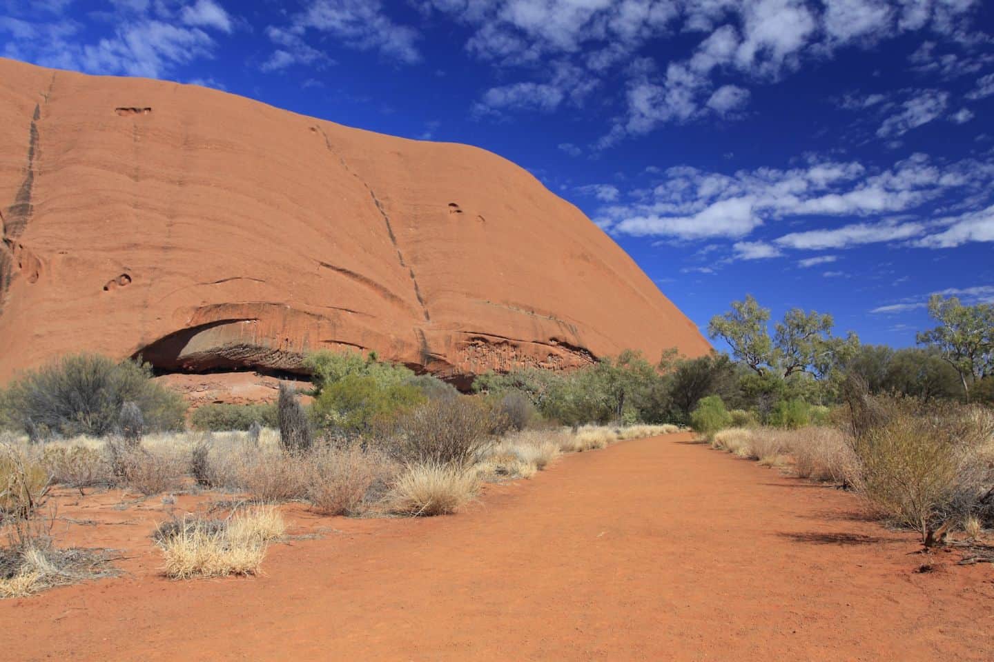 The Quintessential Australian Travel Bucket list Uluru Kata Tjuta NP 