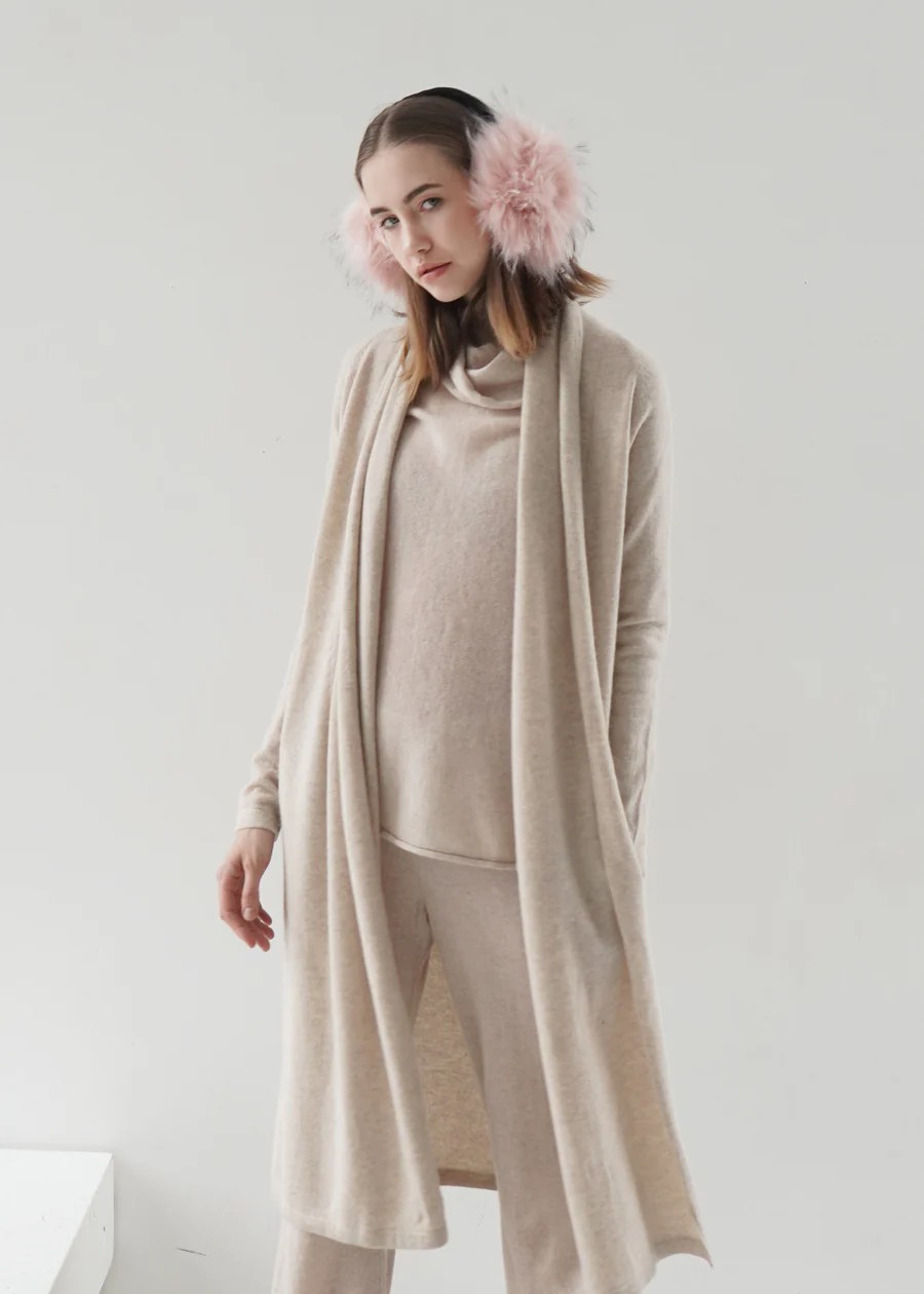 Lots of Powder di.CC.vi Cashmere Vegan Fur Ear Muffs