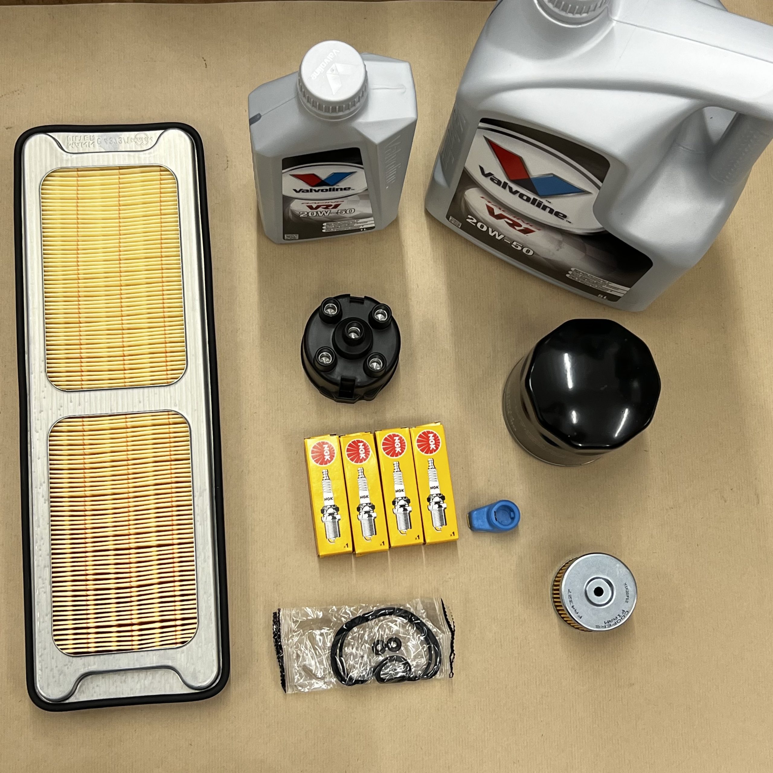 Lotus Excel Engine Non SE Service Kit Oil & Filter, Fuel Filter