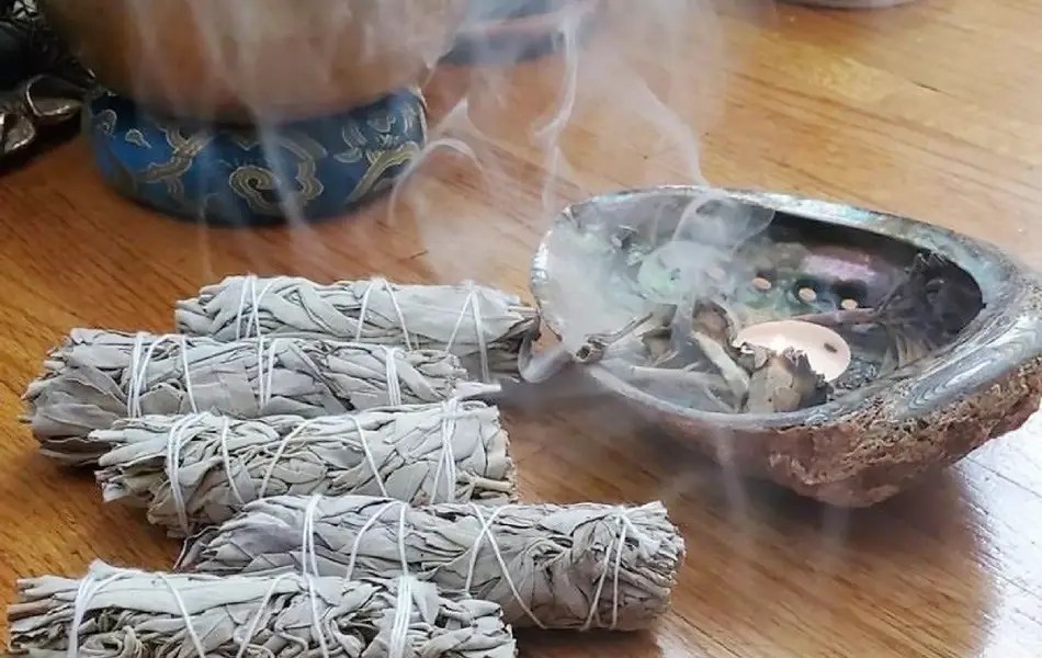 How to Clean Your Living Space With Sage LotusBuddhas