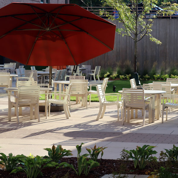 Park Nicollet Methodist Hospital Courtyard Loucks Inc.