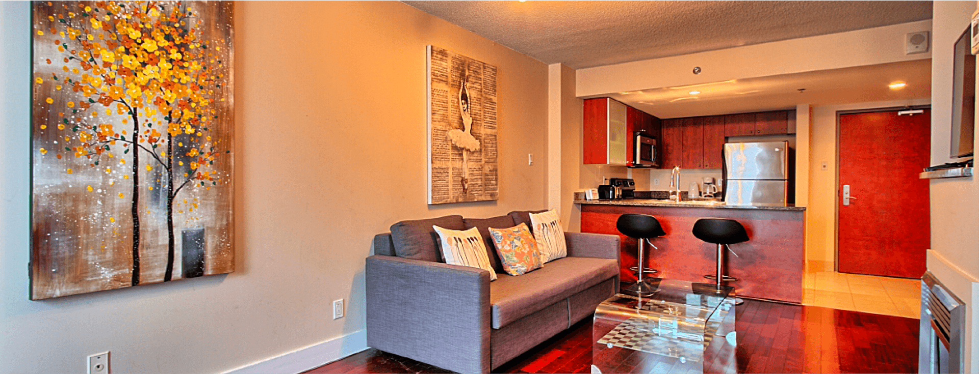1 Bedroom Apartments for Rent Old Port of Montreal Les Étoiles