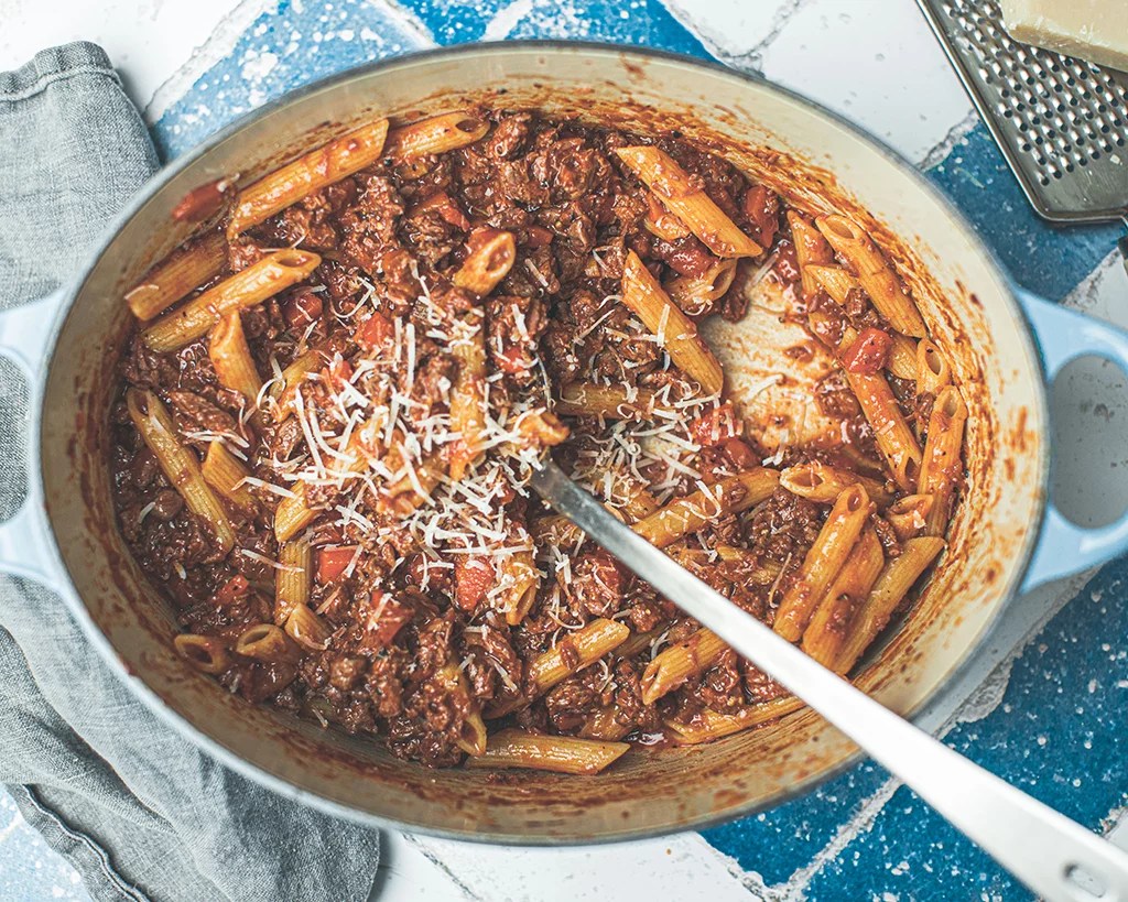 Slowcooked Penne Bolognese • Lou's Kitchen Corner