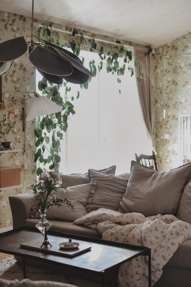 Gamla Soffor Att klä om ett par gamla soffor Lovely LifeNär gamla sofforna blir