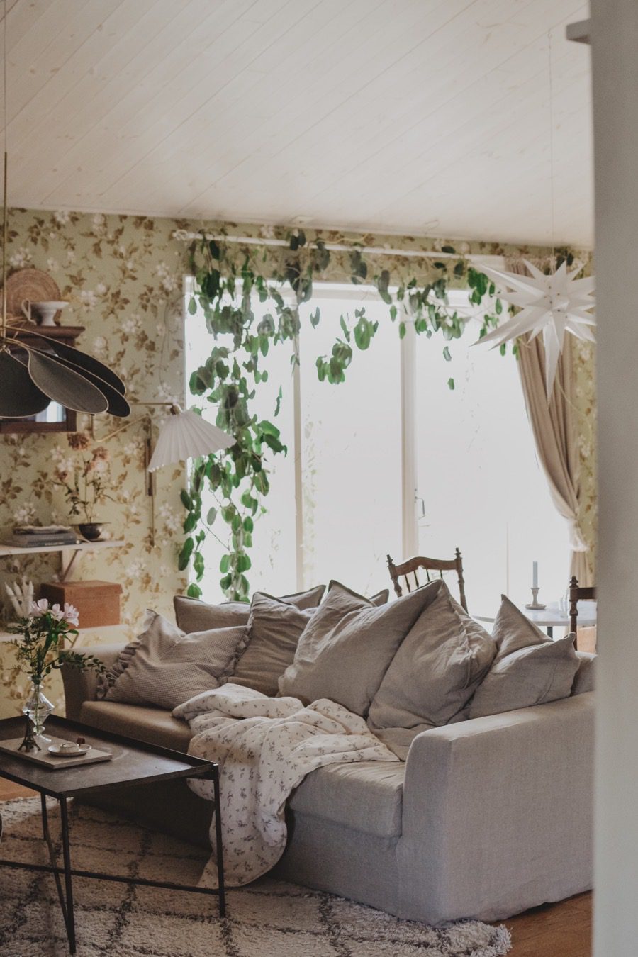 Gamla Soffor Att klä om ett par gamla soffor Lovely LifeNär gamla sofforna blir