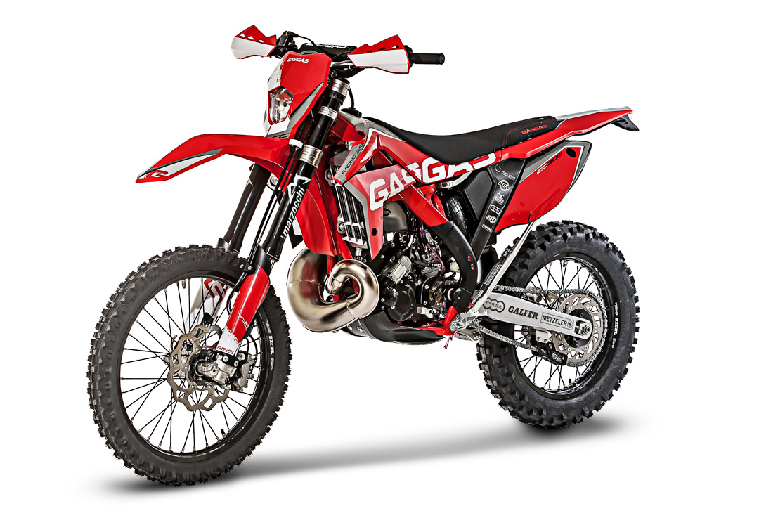 Review of GAS GAS EC 250 Racing 2017 pictures, live photos