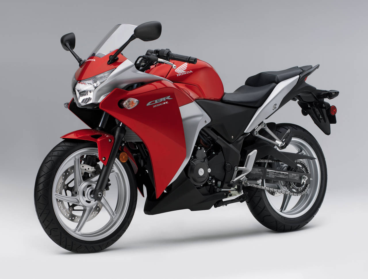 Review of Honda CBR 150 R 150 cc pictures, live photos & description Honda CBR 150 R 150 cc