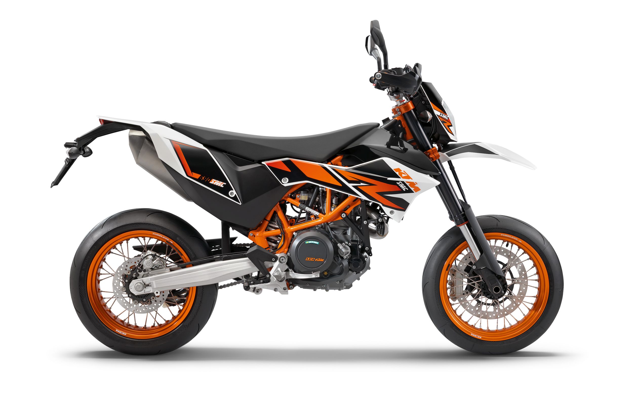Review of KTM 690 SMC R 2018 pictures, live photos & description KTM 690 SMC R 2018 > Lovers Of