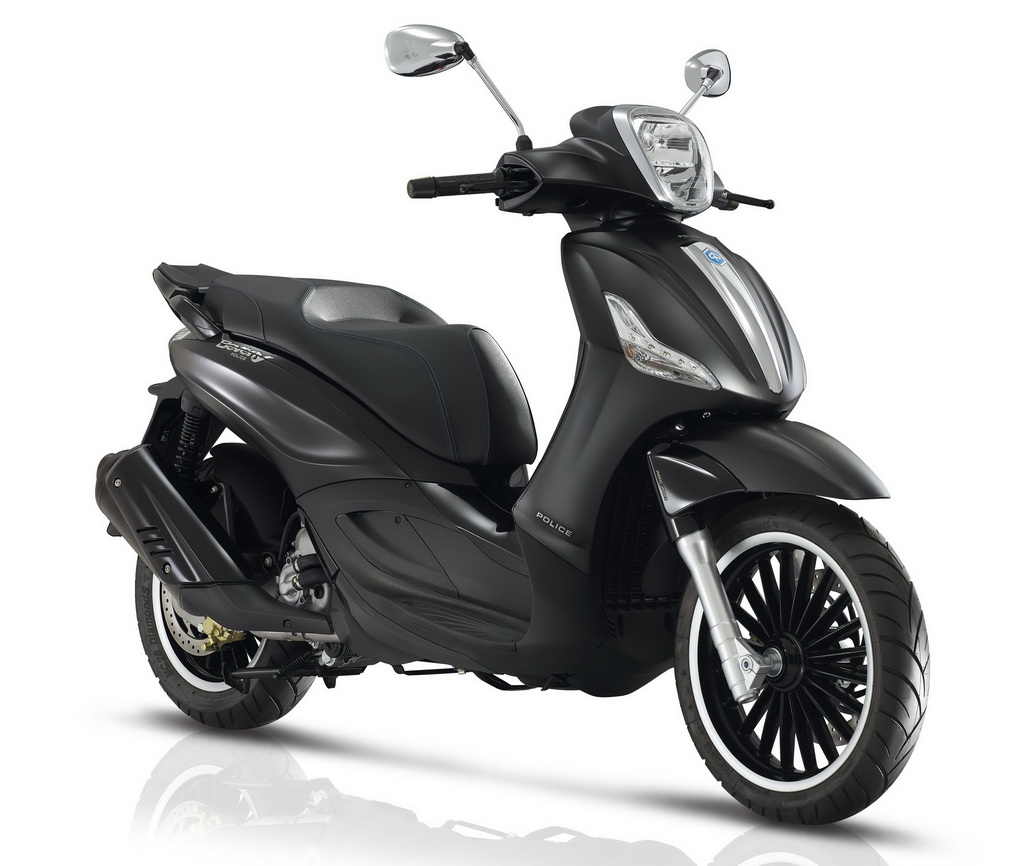 Review of Piaggio Beverly 300 2017 pictures, live photos & description