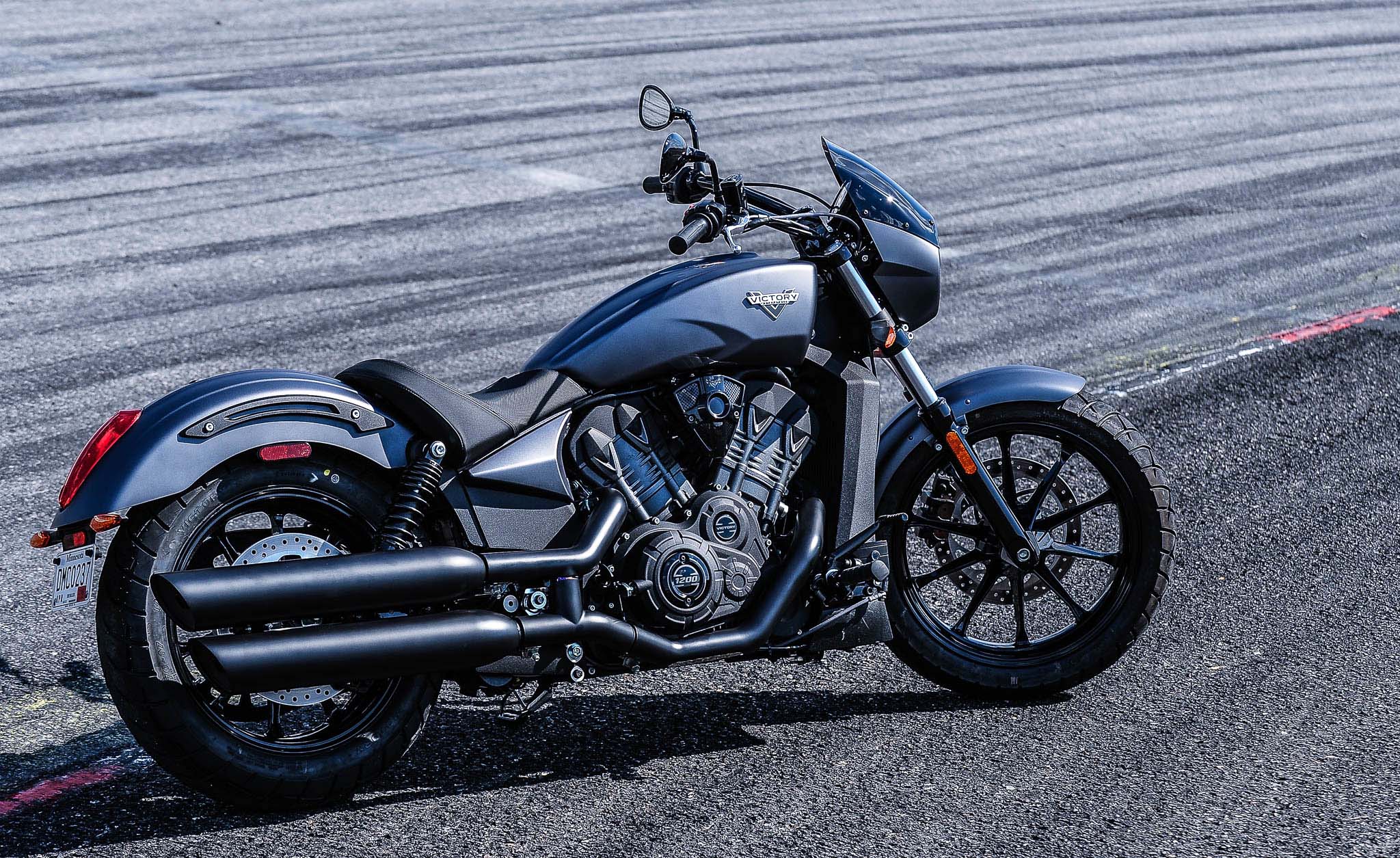 Review of Victory Octane 2017 pictures, live photos & description Victory Octane 2017 > Lovers