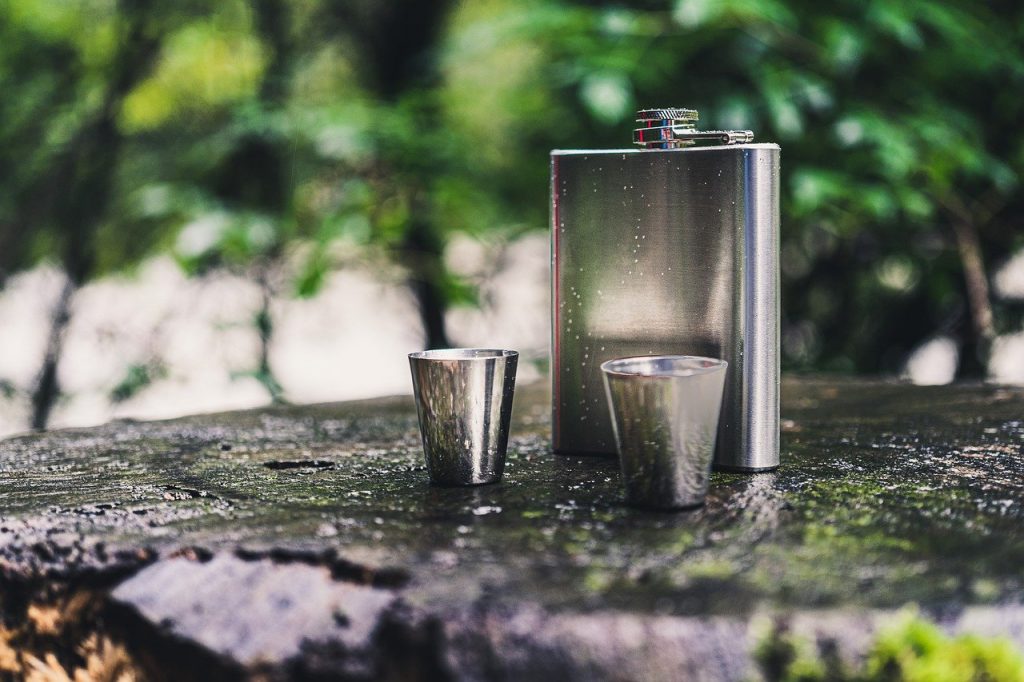 Best Whiskey Flask Loving Whiskey