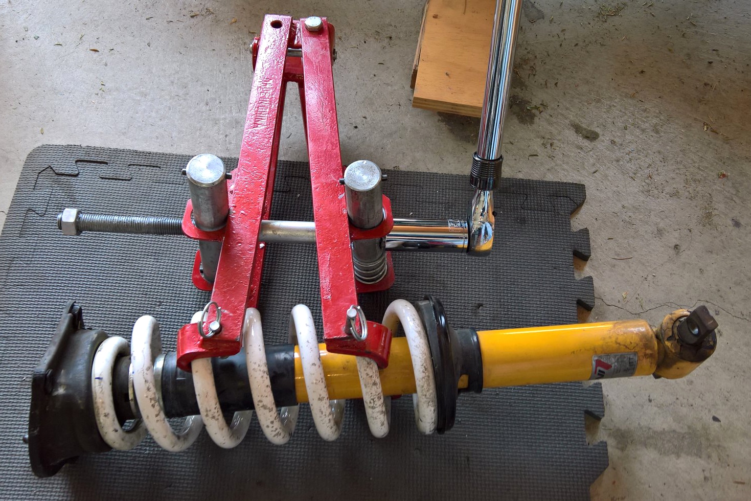 Best Coil Spring Compressor Tool for Your Garage Low Offset