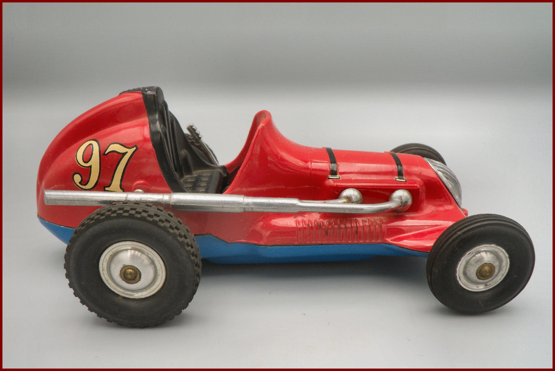 Roy Cox Thimble Drome Champion MINI RACING CAR American Antiques