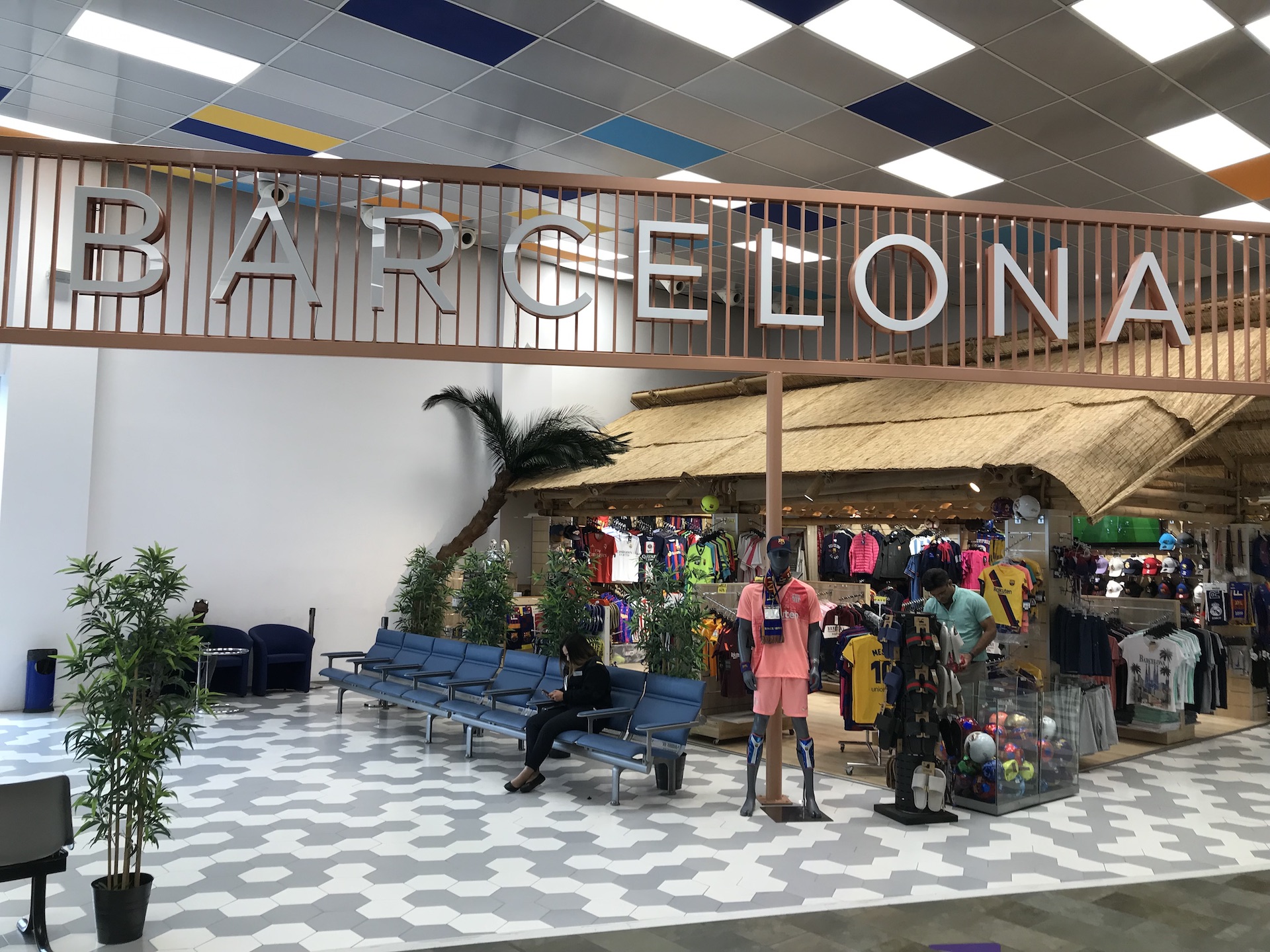 Baggage Thieves Steal Handbag With 8,5 Million Euro Worth Of Jewels