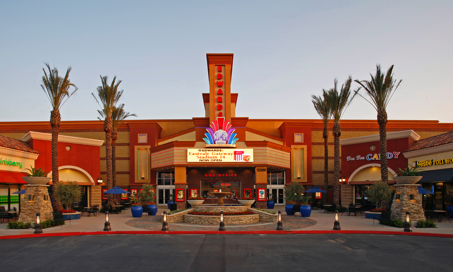 Eastvale Gateway Lyle Parks Jr. Construction