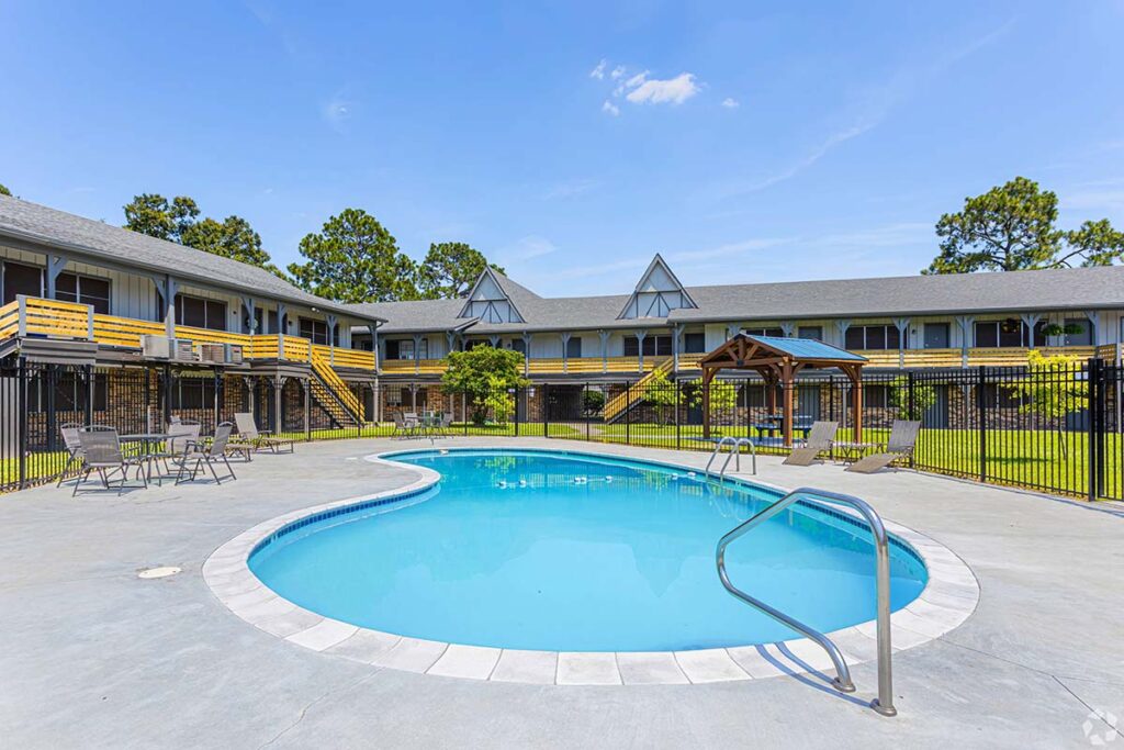 Stonegate Apartments LRC Commercial