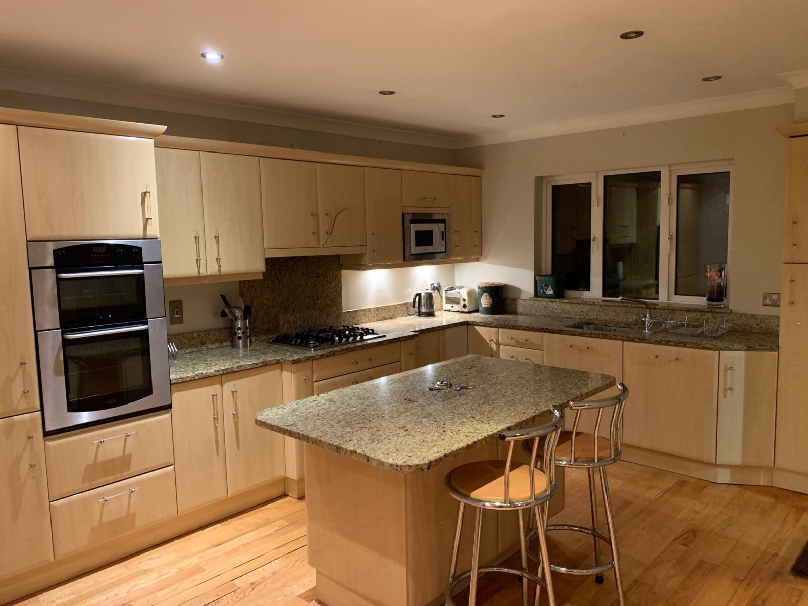 12 Moyglare Abbey, Maynooth, Co. Kildare. Liam Reilly Auctioneers