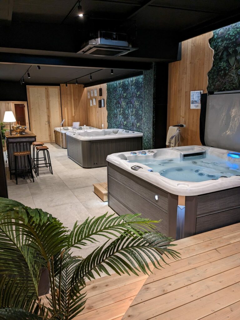 Nos spas LR Spa & Piscine La Rochelle Aytré