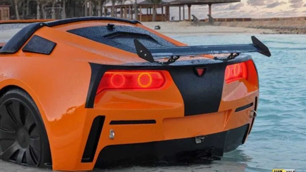 Jet Car Is a C7 Corvette Boat You Can Rent in Miami