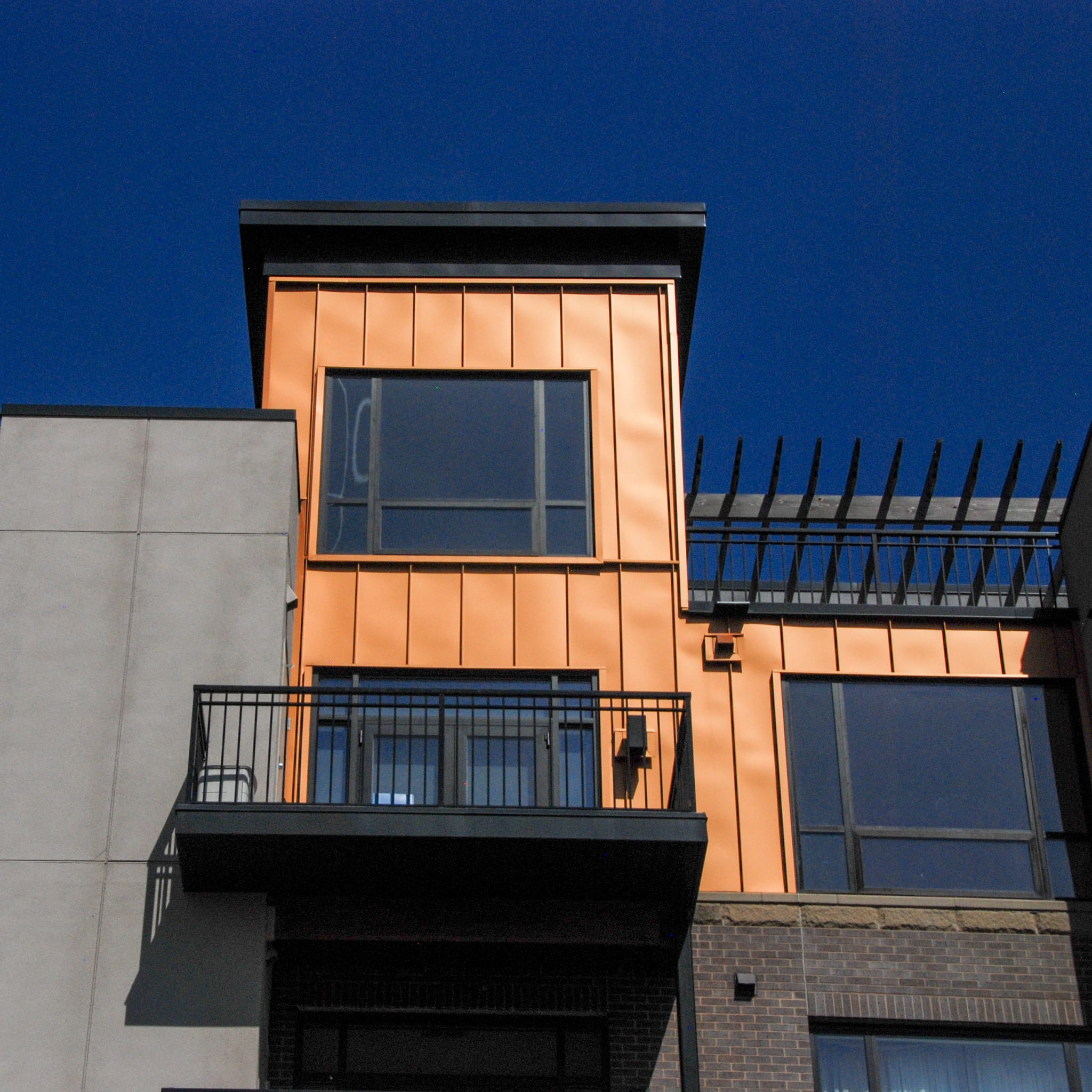 Loop Calhoun LS Black Constructors