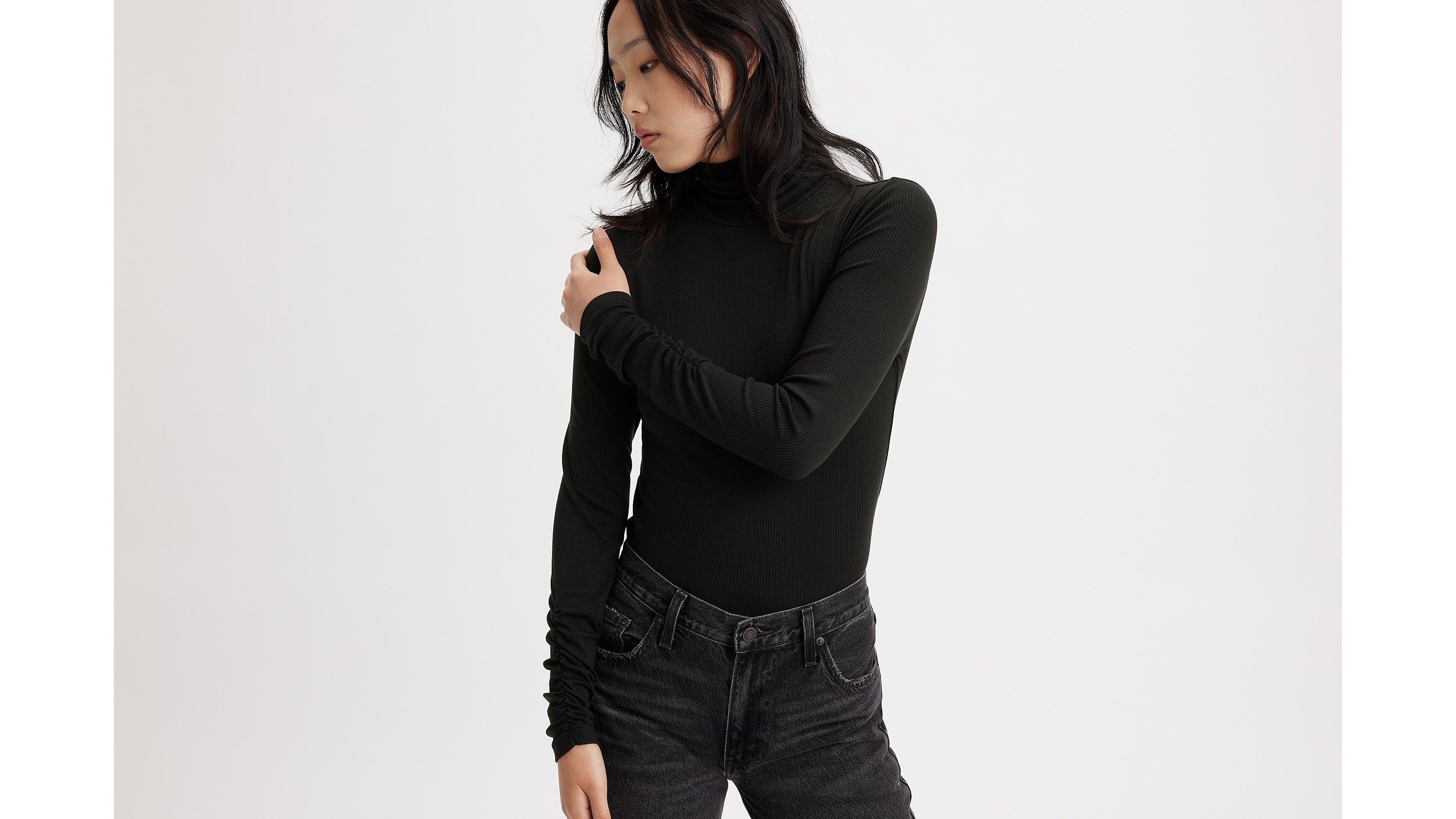 Ruched Turtleneck Black Levi's® RO