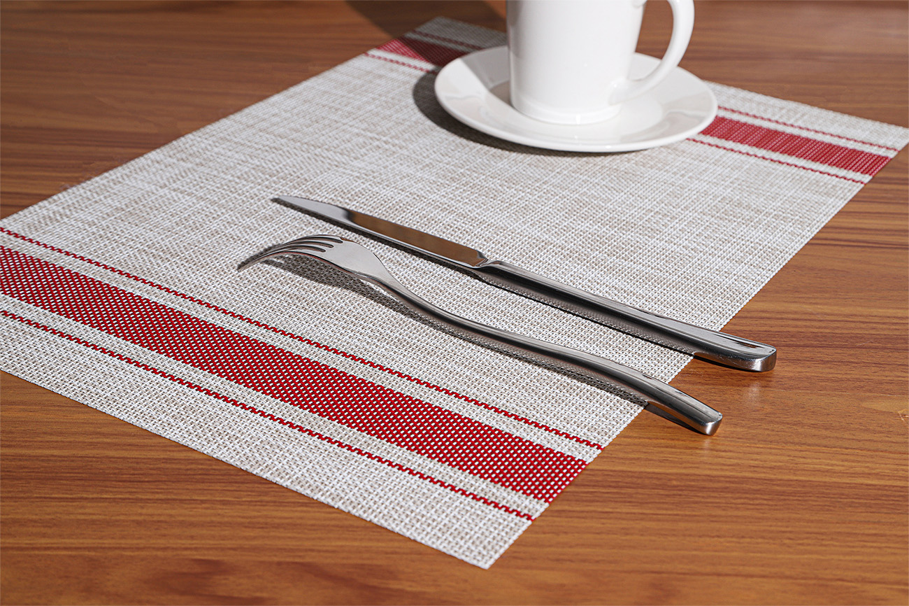 Vinyl Placemat Set of 6 (Red) Lucas Forest