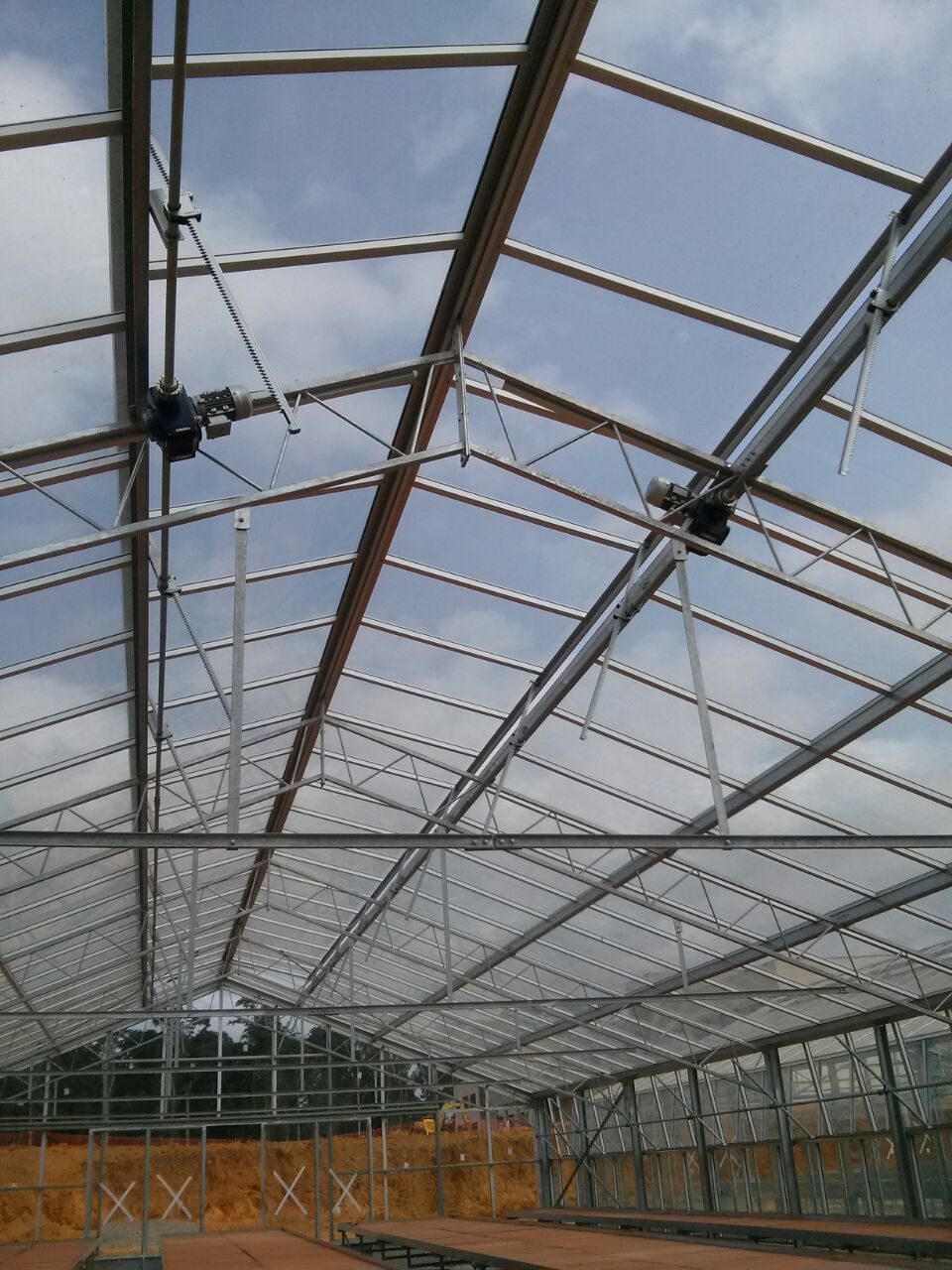 GLASS GREENHOUSES IN AFRICA Lucerglass Ingeniería en lucernarios