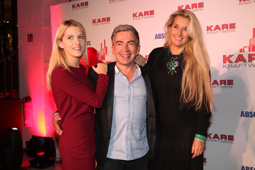 The quality of Kare German furniture brand has VIP München ﬂagship