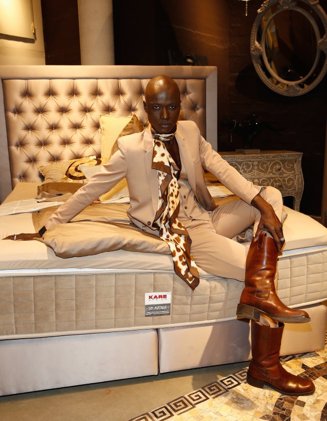 The quality of Kare German furniture brand has VIP München ﬂagship