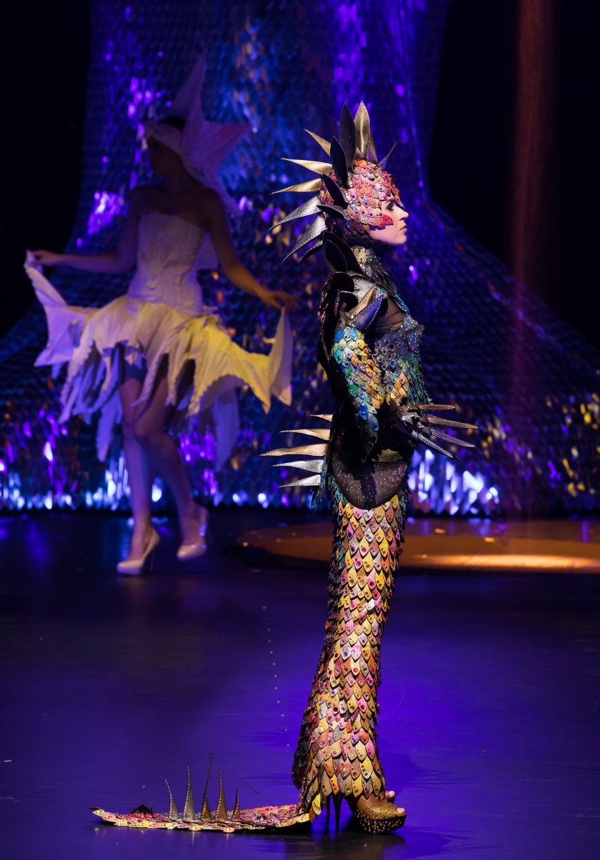 Gillian Saunders takes top honours at 2016 World of Wearable Art Awards