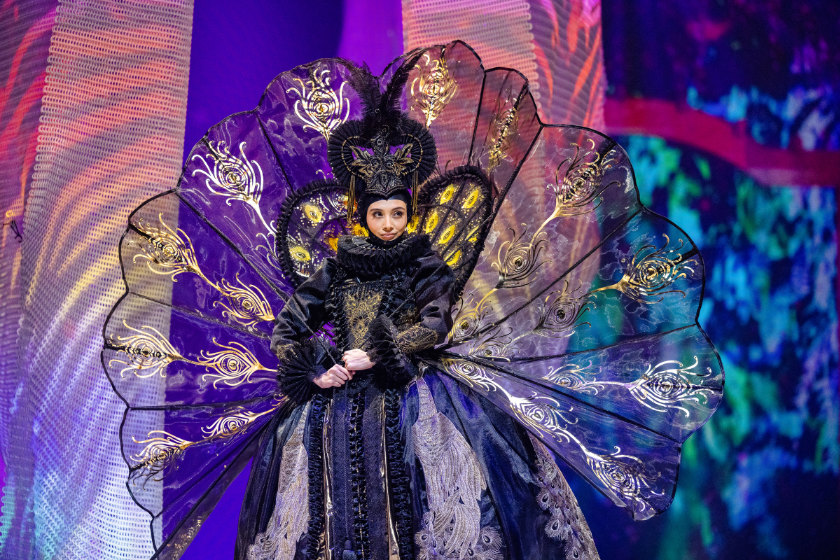 Jacinda Ardern makes surprise appearance at World of Wearable Art