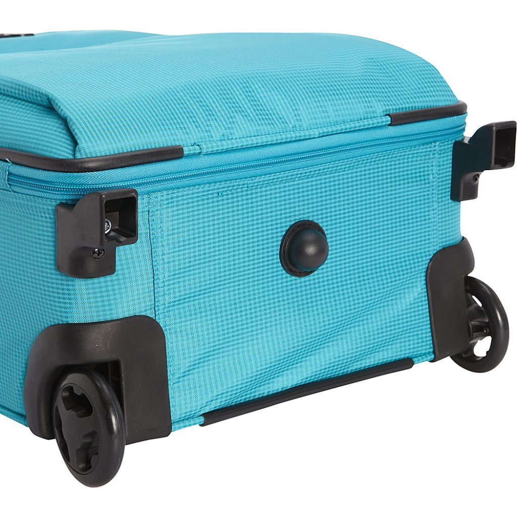 IT World’s Lightest Suitcase Review 2020 Luggage Spots