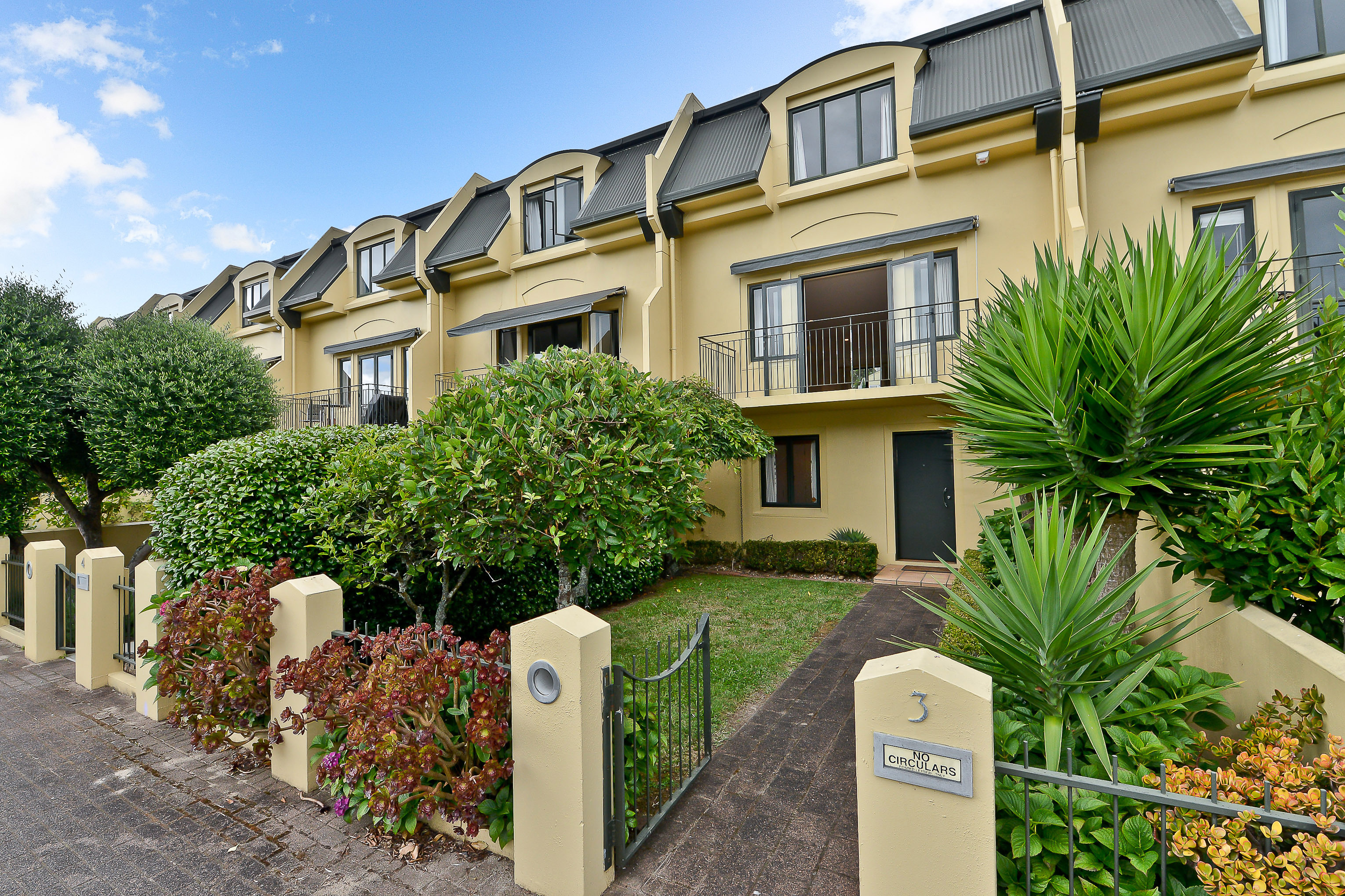 3/102 Grantham Street Hamilton Central Lugton�s Real