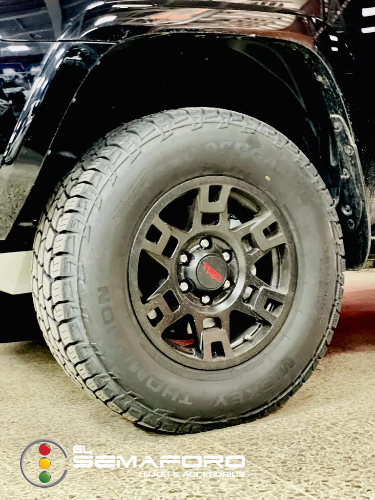 RINES TRD Rines 17 Toyota — El Semáforo lujos y accesorios