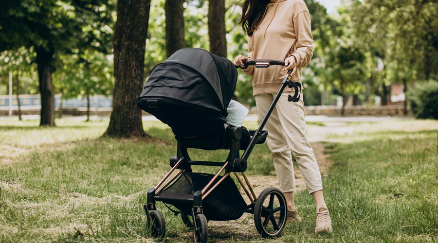 How To Select The Best Stroller For Your Babies