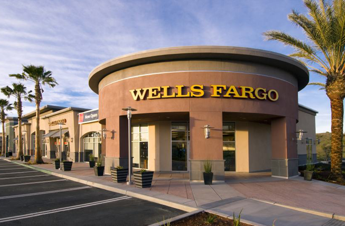 GALE RANCH PLAZA Lumenworks Lighting