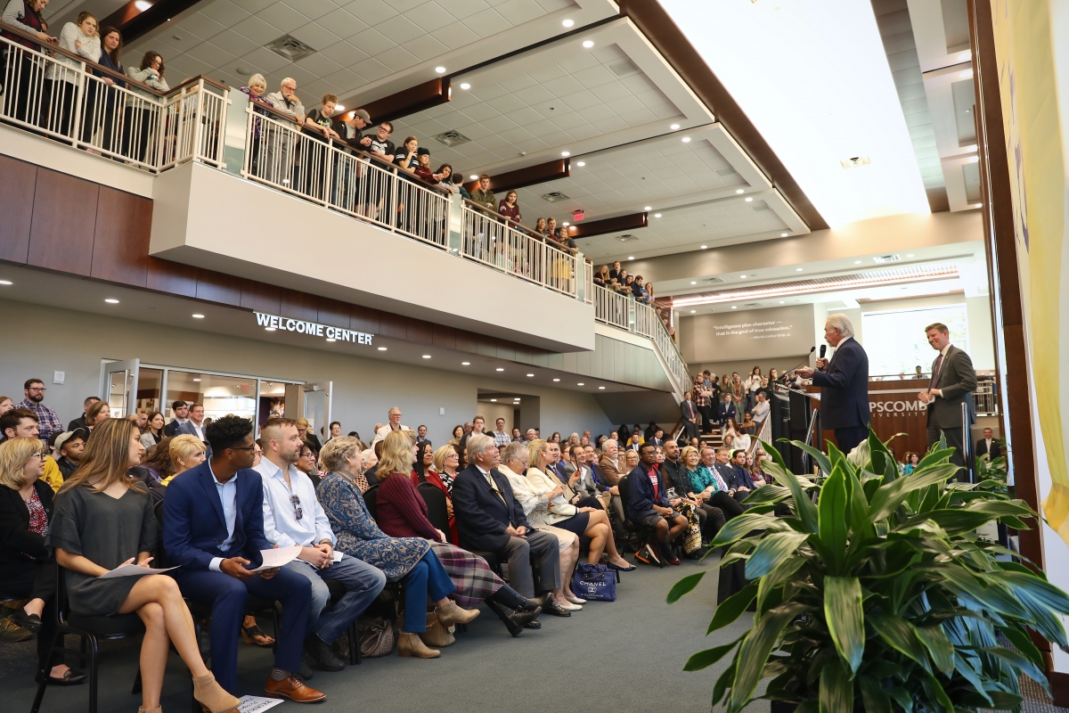 Shinn Center officially opens with a dedication ceremony