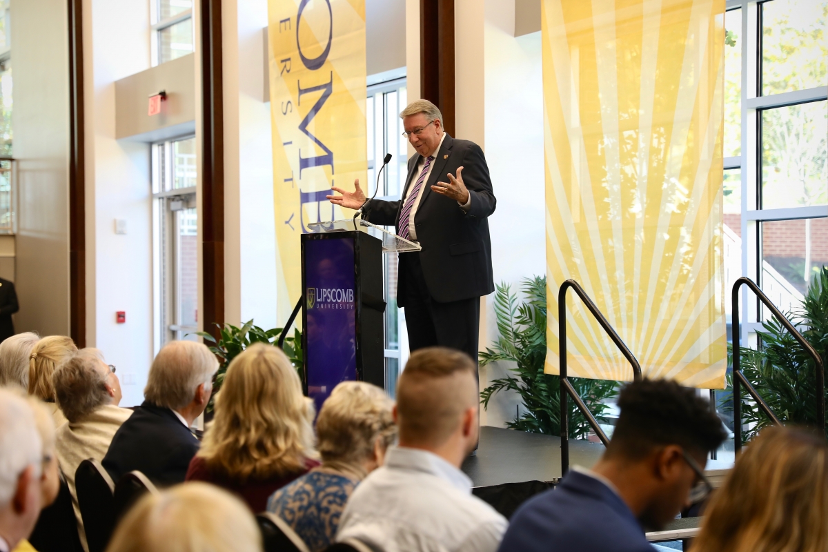 Shinn Center officially opens with a dedication ceremony